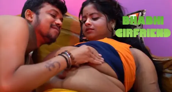 Desi Girl Shows and Pussy Fingering Viral Video
