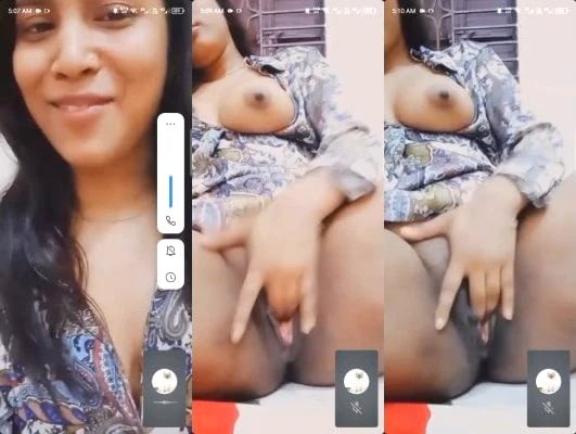 Cute Desi Girl Shows Boobs and Fingering Viral Video